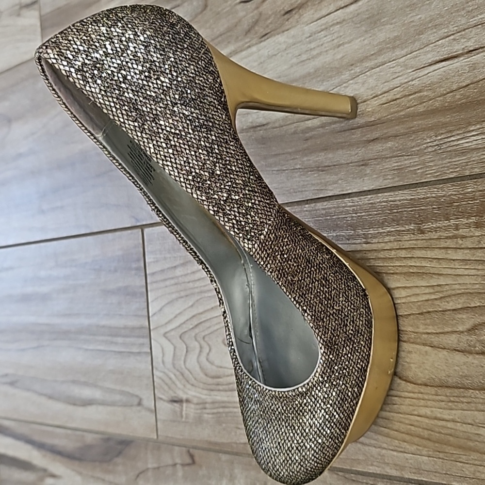 Sparkly Heels - Picture 5 of 10